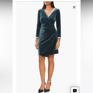 MSK Style Setter Womens Velvet Dress Wrap
Rhinestone in Emerald Green